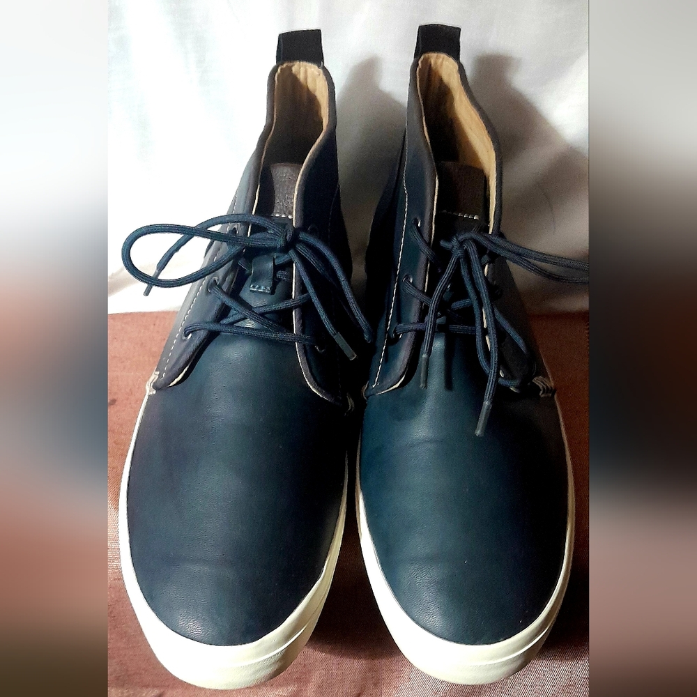 Goodfellow & Co Men's Navy Blue Chukka Boots